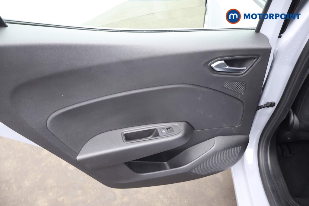 Renault Clio Evolution Manual Petrol Hatchback - Stock Number (1669888) - 26th supplementary image