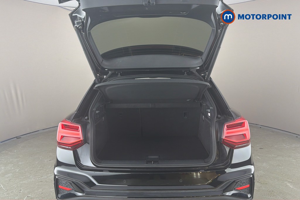 Audi Q2 Black Edition Automatic Petrol SUV - Stock Number (1669957) - 33rd supplementary image