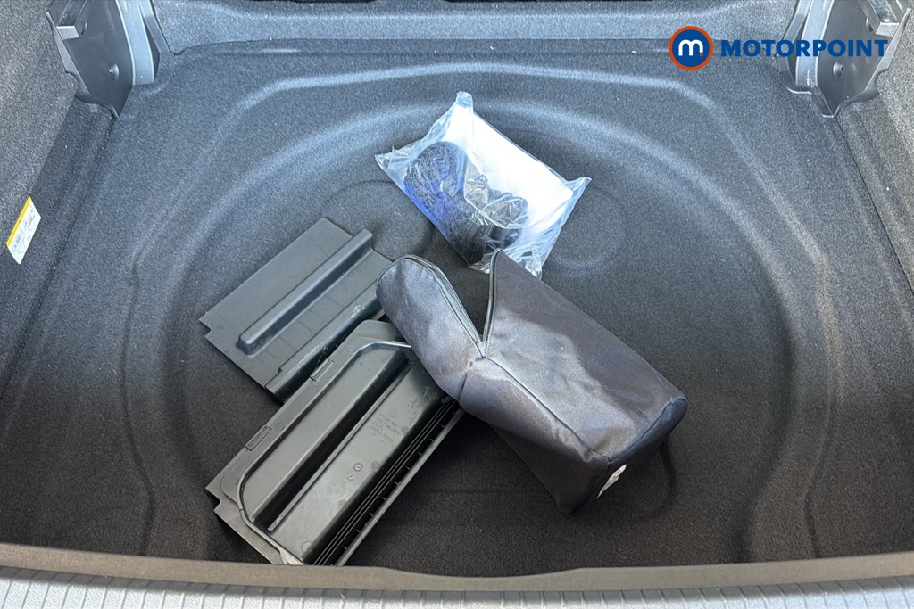 Volkswagen Tiguan Elegance Automatic Petrol SUV - Stock Number (1670785) - 33rd supplementary image
