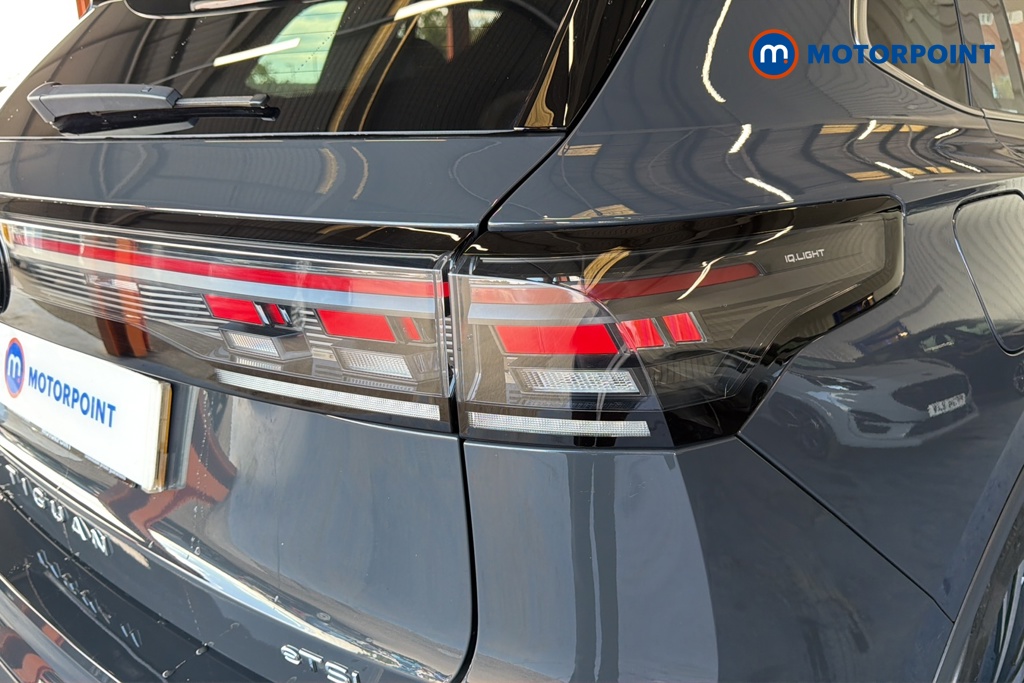 Volkswagen Tiguan Elegance Automatic Petrol SUV - Stock Number (1670785) - 36th supplementary image