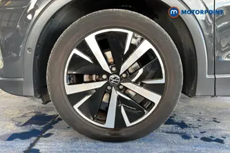 Volkswagen Tiguan Elegance Automatic Petrol SUV - Stock Number (1670785) - 44th supplementary image