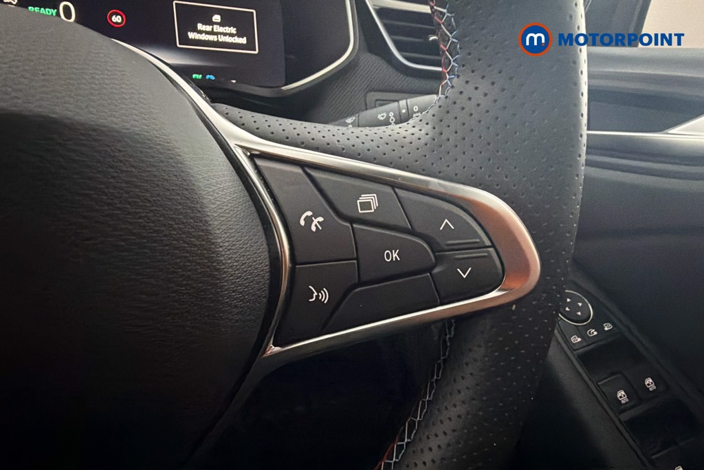 Renault Clio Iconic Esprit Alpine Automatic Petrol-Electric Hybrid Hatchback - Stock Number (1670916) - 4th supplementary image