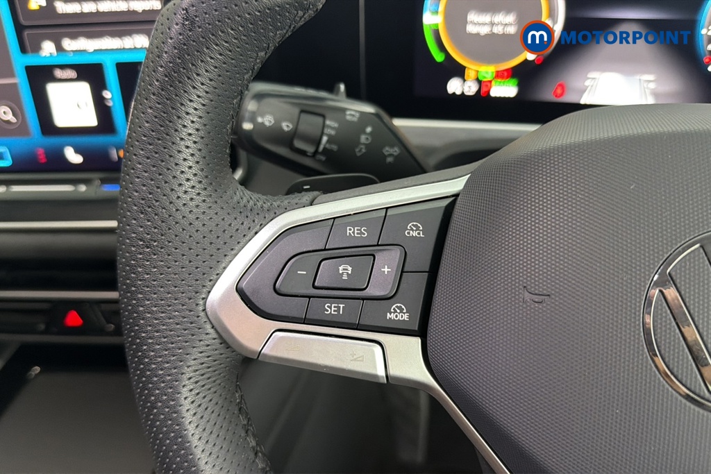 Volkswagen Passat R-Line Automatic Petrol Plug-In Hybrid Estate - Stock Number (1670949) - 4th supplementary image