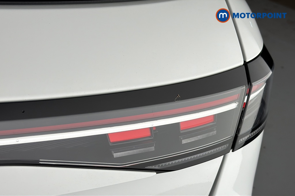 Volkswagen Passat R-Line Automatic Petrol Plug-In Hybrid Estate - Stock Number (1670949) - 36th supplementary image
