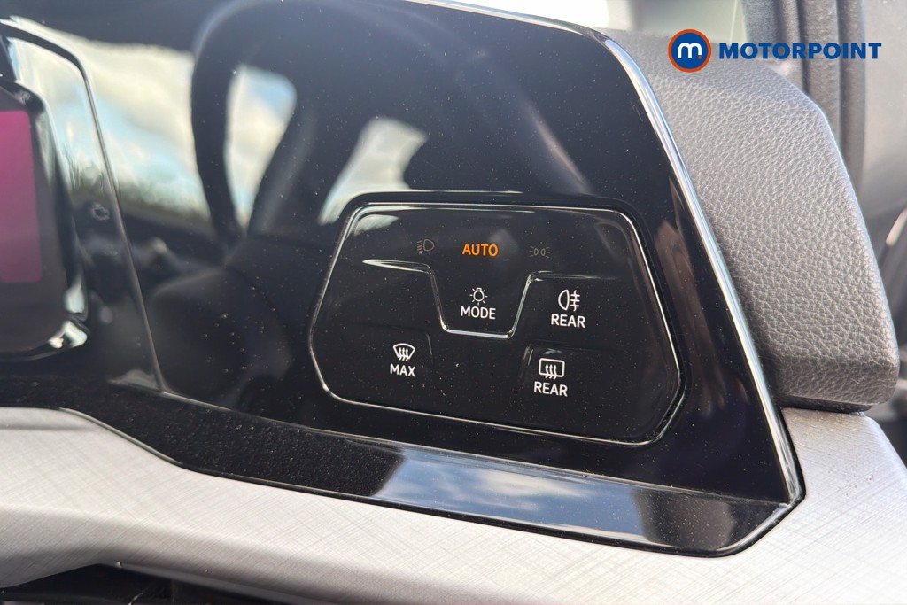 Volkswagen Golf Life Manual Petrol Hatchback - Stock Number (1671081) - 18th supplementary image