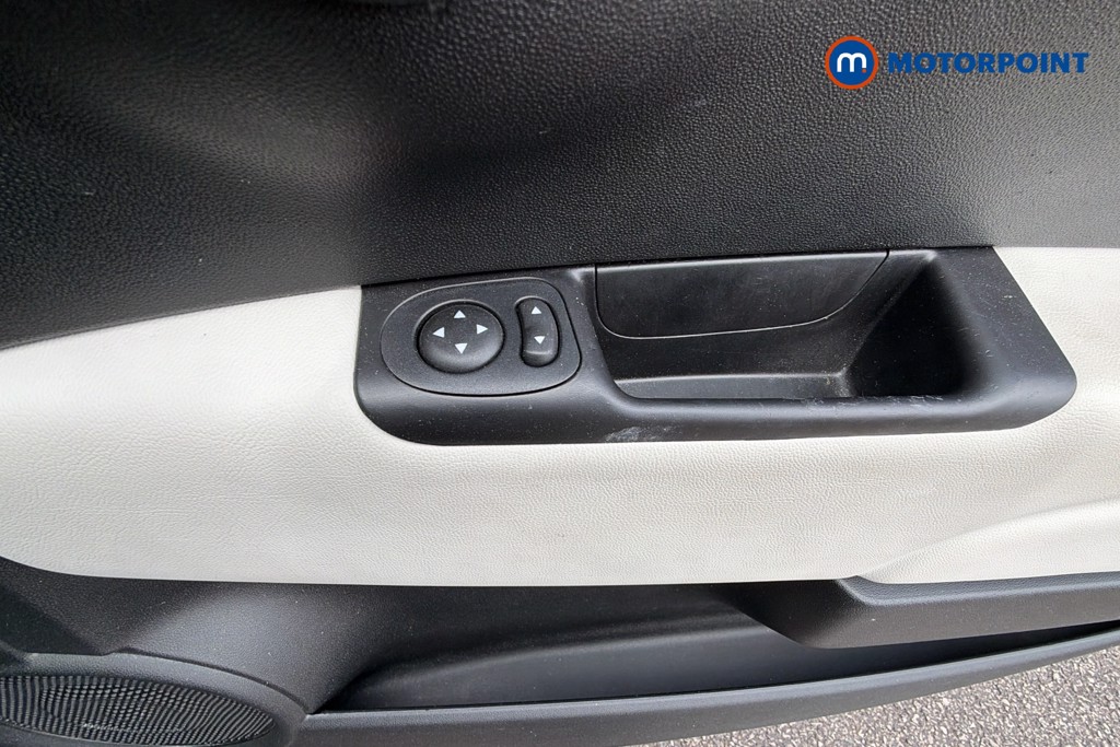 Fiat 500 Dolcevita Manual Petrol Hatchback - Stock Number (1671142) - 20th supplementary image