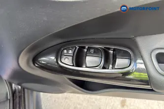 Nissan Juke Tekna Automatic Petrol SUV - Stock Number (1671333) - 19th supplementary image