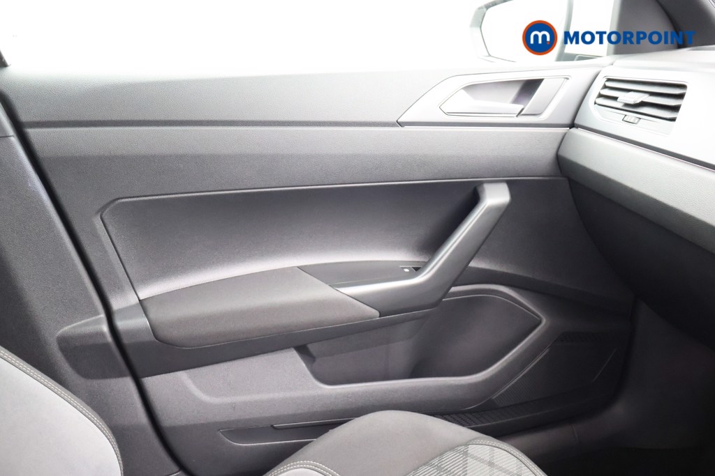 Volkswagen Polo R-Line Manual Petrol Hatchback - Stock Number (1671383) - 16th supplementary image