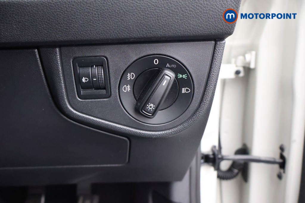 Volkswagen Polo R-Line Manual Petrol Hatchback - Stock Number (1671383) - 17th supplementary image