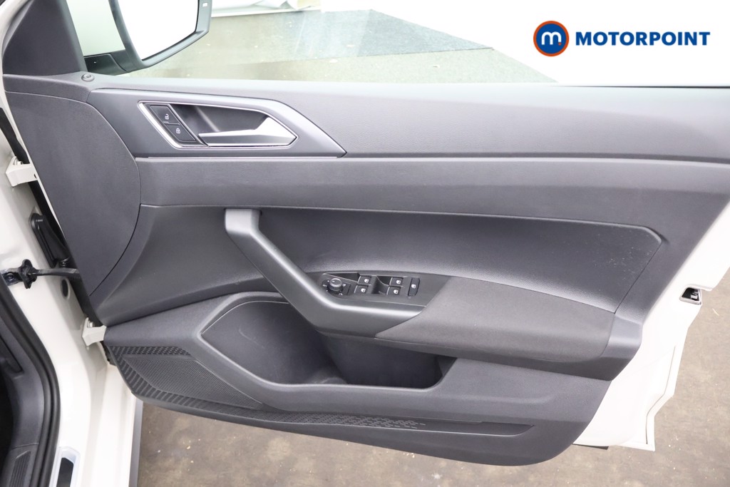Volkswagen Polo R-Line Manual Petrol Hatchback - Stock Number (1671383) - 18th supplementary image