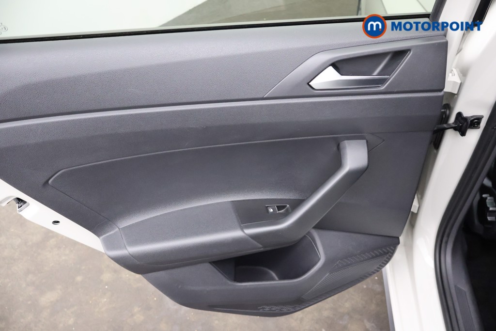 Volkswagen Polo R-Line Manual Petrol Hatchback - Stock Number (1671383) - 25th supplementary image