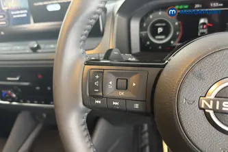 Nissan Qashqai Tekna Automatic Petrol SUV - Stock Number (1671564) - 4th supplementary image