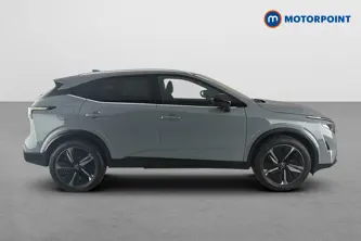 Nissan Qashqai Tekna Automatic Petrol SUV - Stock Number (1671564) - Passenger side