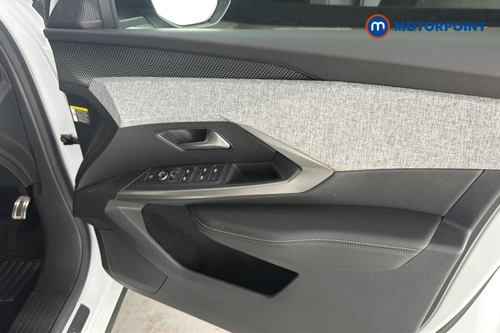 Peugeot 3008 GT Automatic Petrol SUV - Stock Number (1671567) - 18th supplementary image