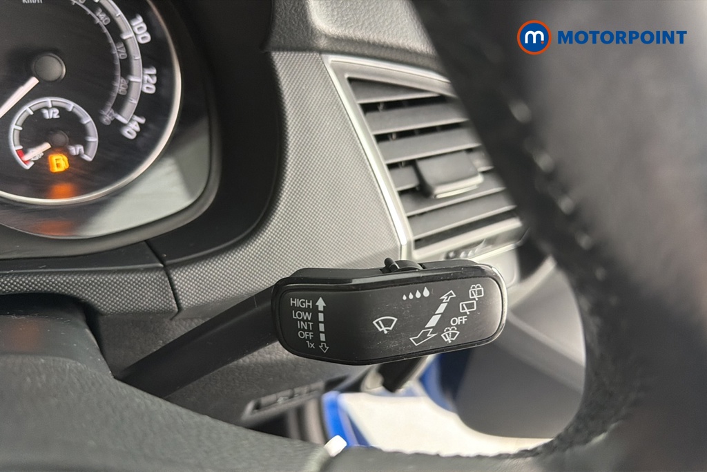Skoda Fabia Colour Edition Manual Petrol Hatchback - Stock Number (1671728) - 6th supplementary image