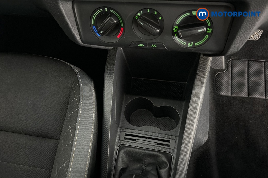 Skoda Fabia Colour Edition Manual Petrol Hatchback - Stock Number (1671728) - 16th supplementary image