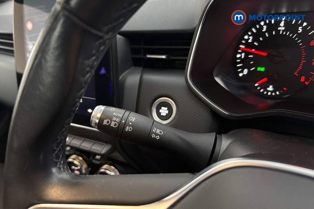 Renault Clio Iconic Manual Petrol Hatchback - Stock Number (1671739) - 6th supplementary image