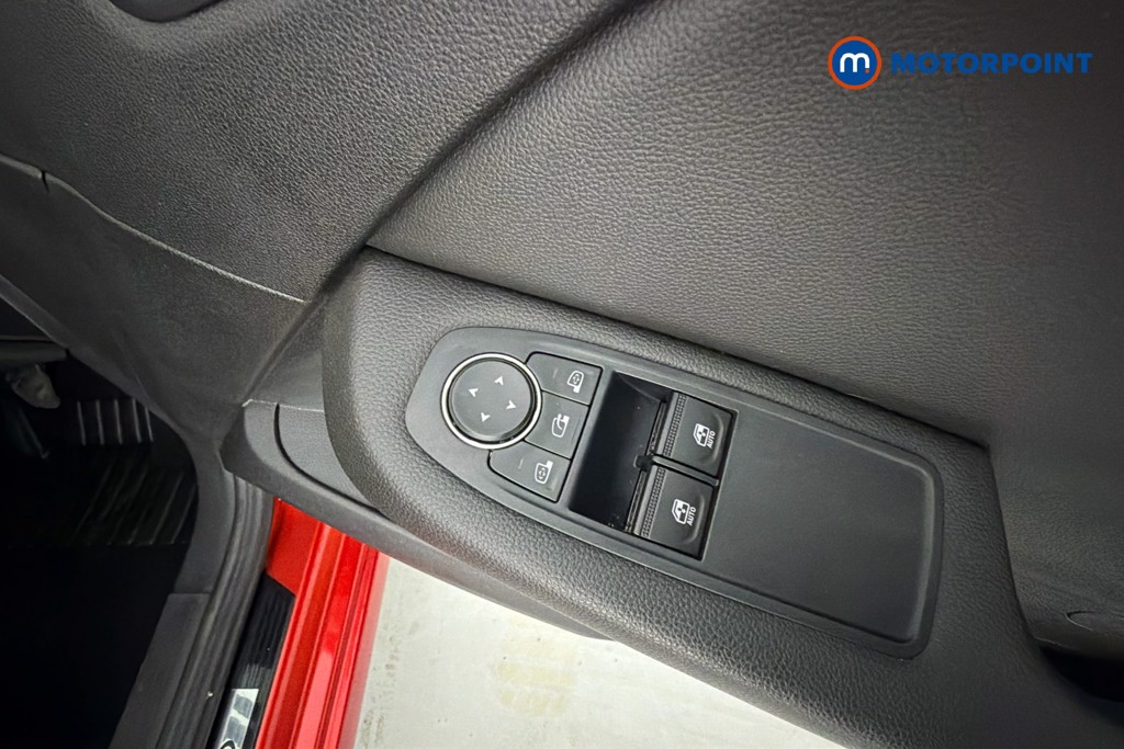 Renault Clio Iconic Manual Petrol Hatchback - Stock Number (1671739) - 20th supplementary image