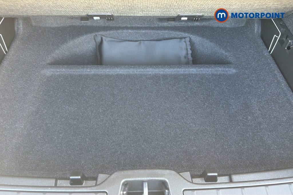 Volvo Xc40 Plus Automatic Petrol SUV - Stock Number (1671784) - 33rd supplementary image
