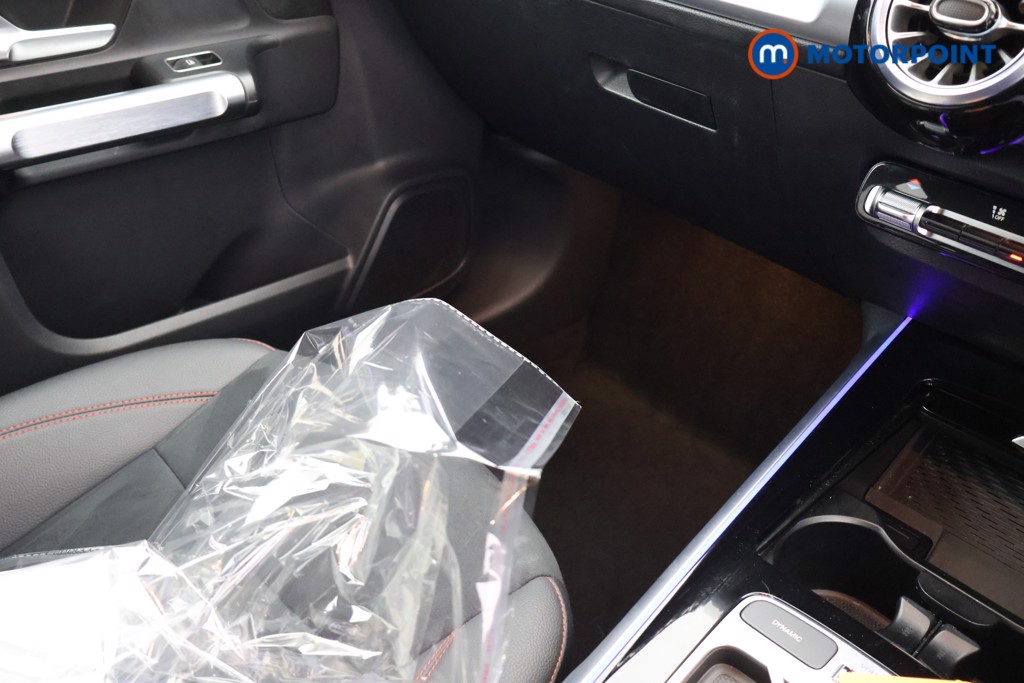 Mercedes-Benz GLB Amg Line Automatic Petrol SUV - Stock Number (1671787) - 17th supplementary image