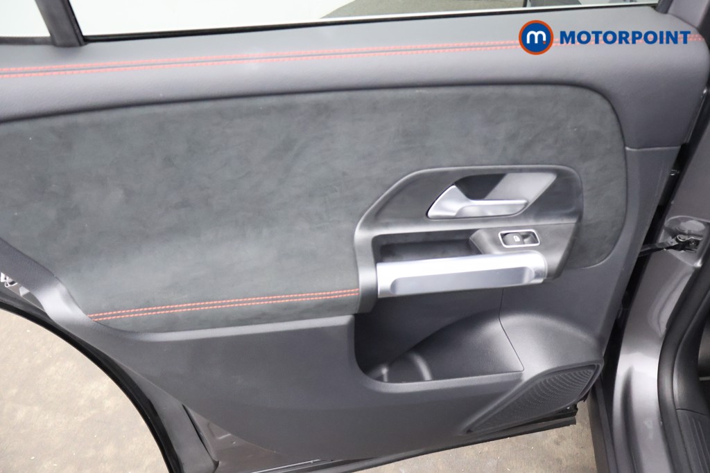 Mercedes-Benz GLB Amg Line Automatic Petrol SUV - Stock Number (1671787) - 26th supplementary image
