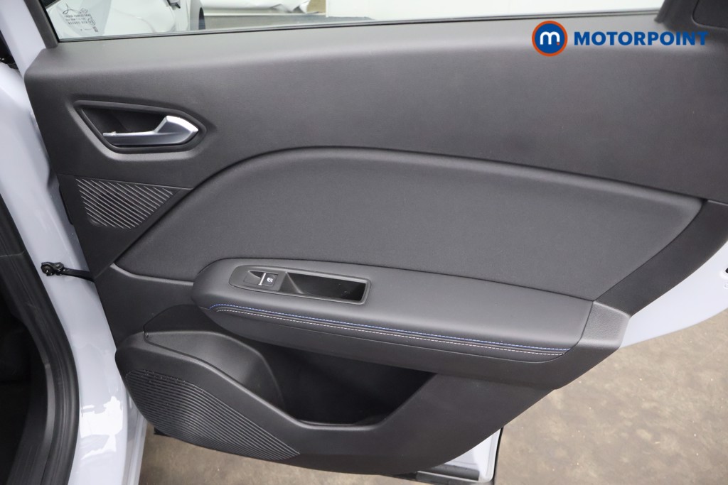 Renault Captur Esprit Alpine Automatic Petrol-Electric Hybrid SUV - Stock Number (1671845) - 22nd supplementary image