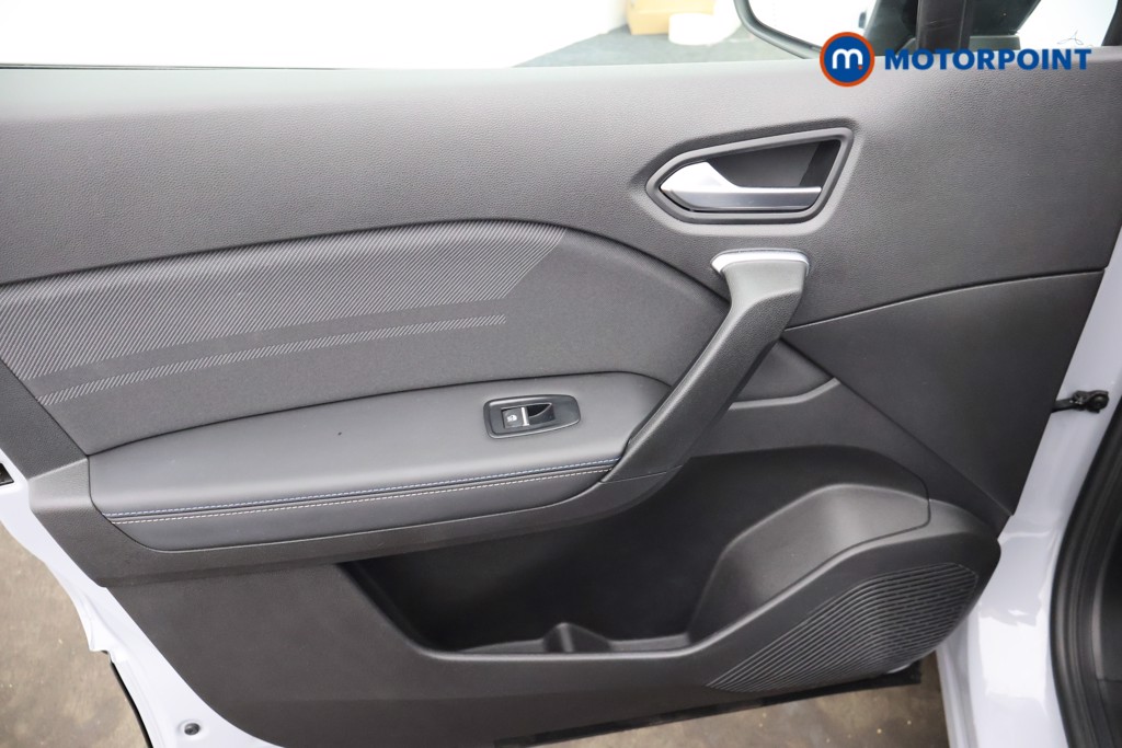 Renault Captur Esprit Alpine Automatic Petrol-Electric Hybrid SUV - Stock Number (1671845) - 29th supplementary image