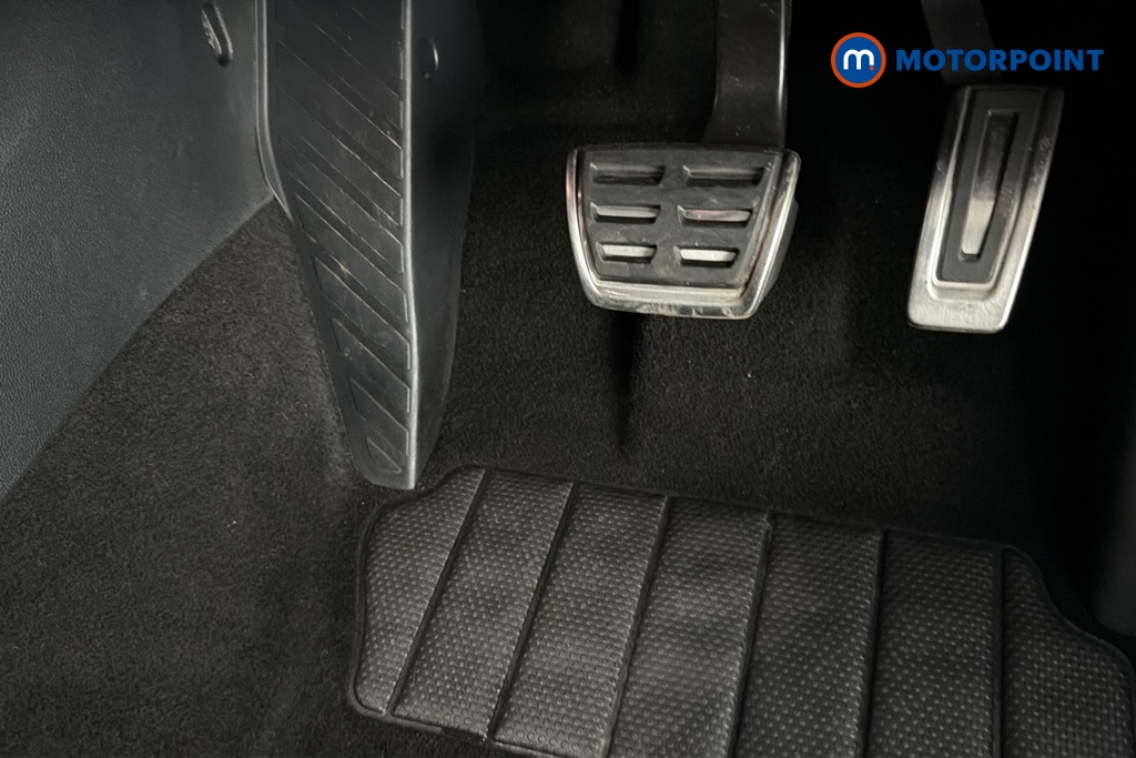 Volkswagen Tiguan R-Line Automatic Diesel SUV - Stock Number (1671896) - 24th supplementary image