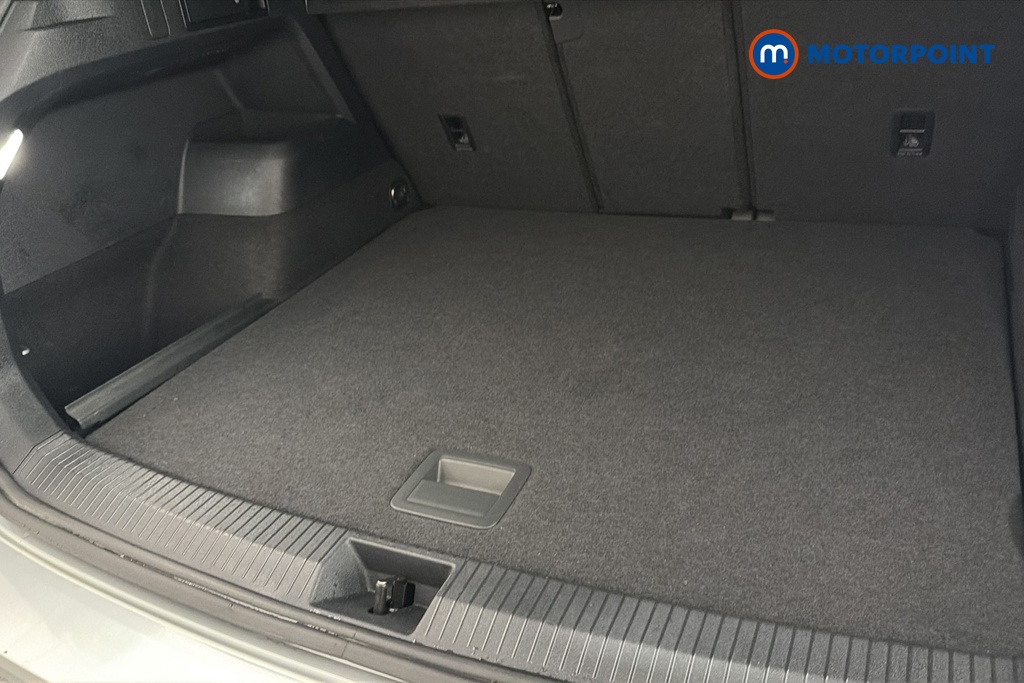 Volkswagen Tiguan R-Line Automatic Diesel SUV - Stock Number (1671896) - 30th supplementary image