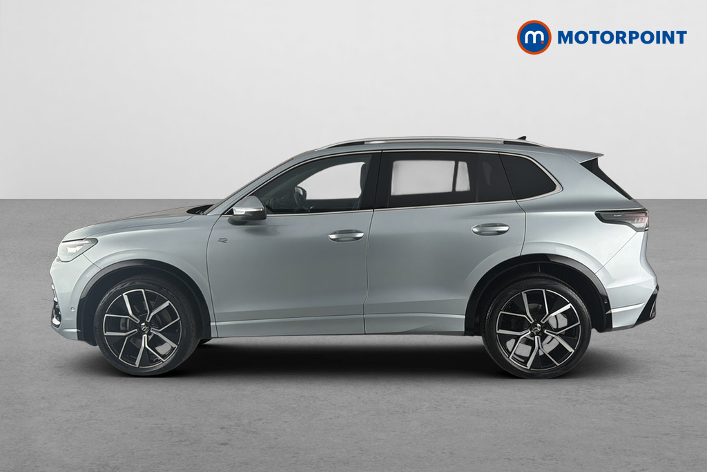Volkswagen Tiguan R-Line Automatic Diesel SUV - Stock Number (1671896) - Drivers side