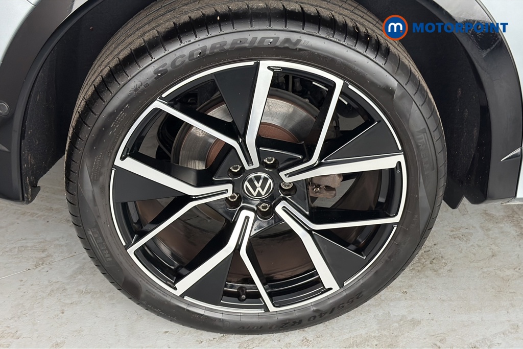 Volkswagen Tiguan R-Line Automatic Diesel SUV - Stock Number (1671896) - 46th supplementary image