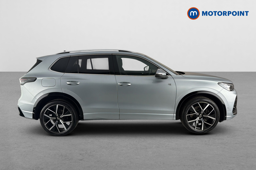 Volkswagen Tiguan R-Line Automatic Diesel SUV - Stock Number (1671896) - Passenger side