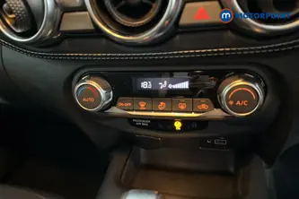 Nissan Juke N-Connecta Automatic Petrol SUV - Stock Number (1646512) - 12th supplementary image