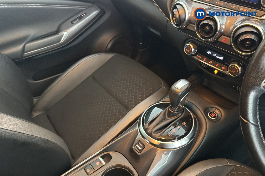 Nissan Juke N-Connecta Automatic Petrol SUV - Stock Number (1646512) - 15th supplementary image