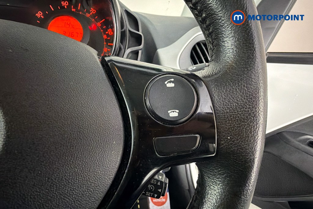 Toyota Aygo X-Play Manual Petrol Hatchback - Stock Number (1655768) - 4th supplementary image