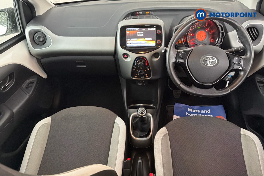 Toyota Aygo X-Play Manual Petrol Hatchback - Stock Number (1655768) - 1st supplementary image