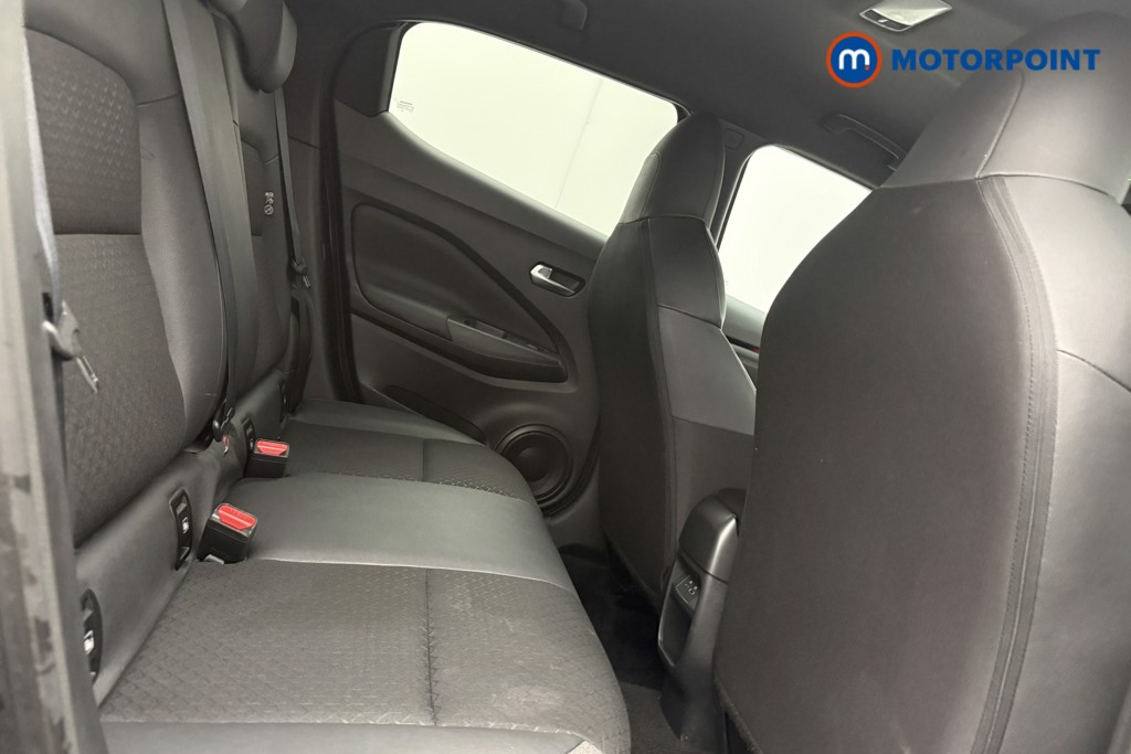 Nissan Juke N-Connecta Manual Petrol SUV - Stock Number (1655791) - 9th supplementary image