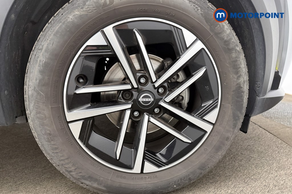 Nissan Juke N-Connecta Manual Petrol SUV - Stock Number (1655791) - 11th supplementary image