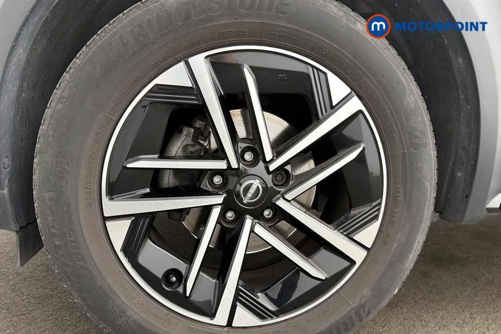 Nissan Juke N-Connecta Manual Petrol SUV - Stock Number (1655791) - 12th supplementary image