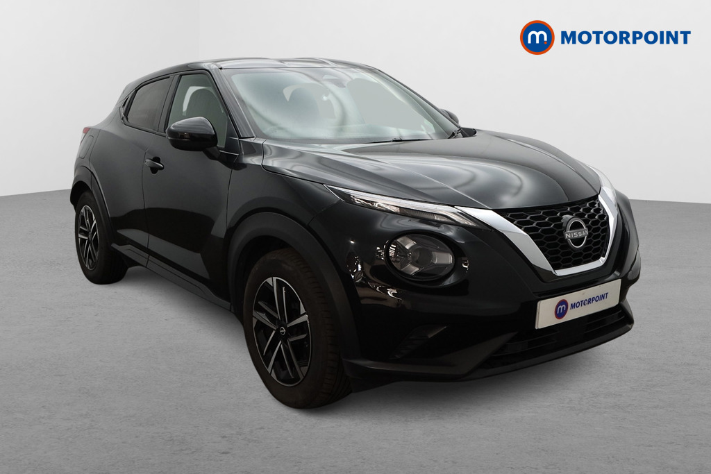 Nissan Juke N-Connecta Manual Petrol SUV - Stock Number (1655791) - Drivers side front corner