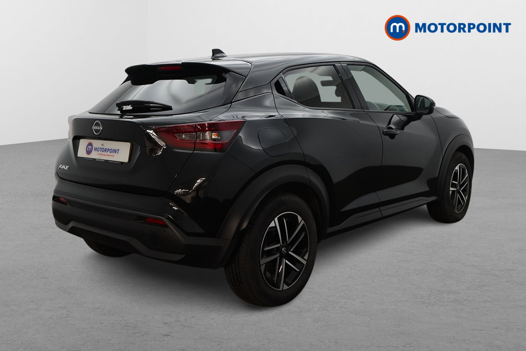 Nissan Juke N-Connecta Manual Petrol SUV - Stock Number (1655791) - Drivers side rear corner