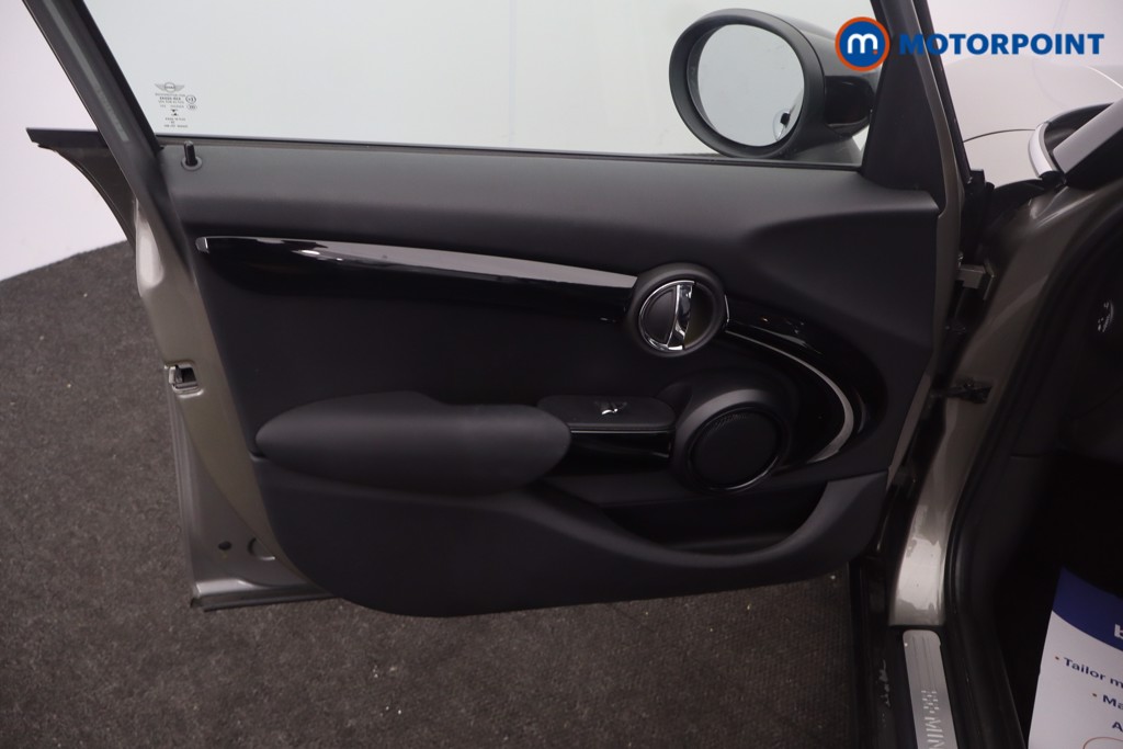 Mini Hatchback Cooper S Classic Automatic Petrol Hatchback - Stock Number (1657339) - 38th supplementary image
