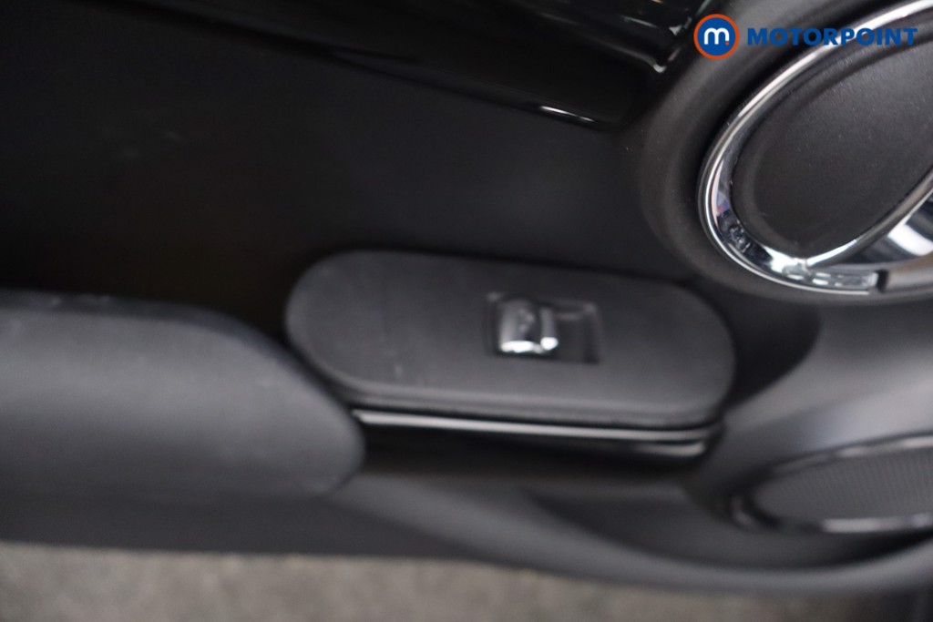 Mini Hatchback Cooper S Classic Automatic Petrol Hatchback - Stock Number (1657339) - 40th supplementary image