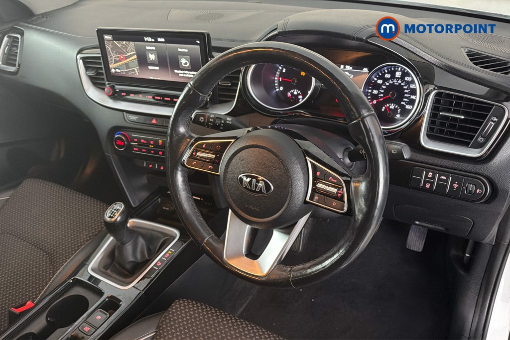 KIA Xceed 3 Manual Petrol Hatchback - Stock Number (1660035) - 1st supplementary image
