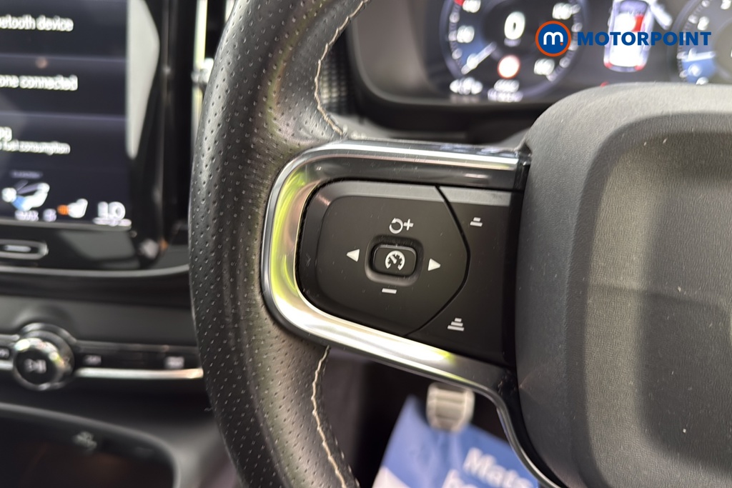 Volvo Xc40 R Design Pro Manual Petrol SUV - Stock Number (1660802) - 4th supplementary image