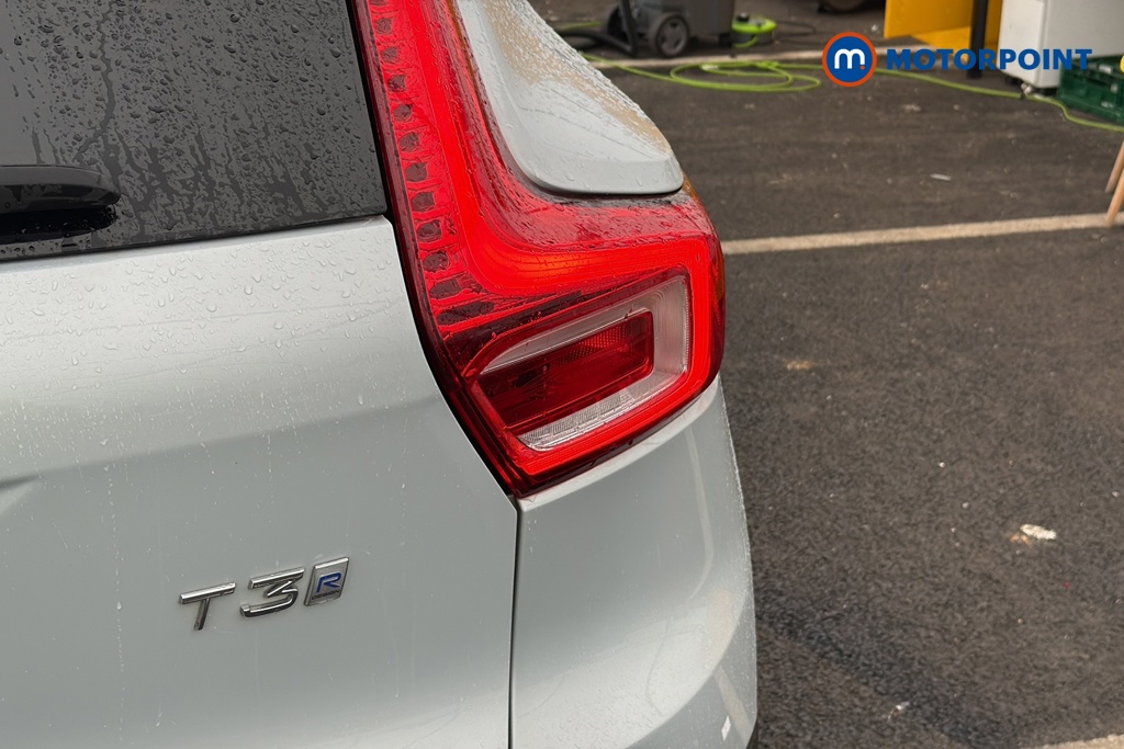Volvo Xc40 R Design Pro Manual Petrol SUV - Stock Number (1660802) - 36th supplementary image