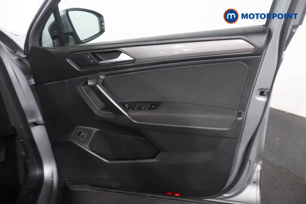 Volkswagen Tiguan Allspace Life Automatic Petrol SUV - Stock Number (1663944) - 9th supplementary image