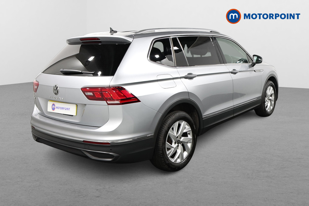 Volkswagen Tiguan Allspace Life Automatic Petrol SUV - Stock Number (1663944) - Drivers side rear corner