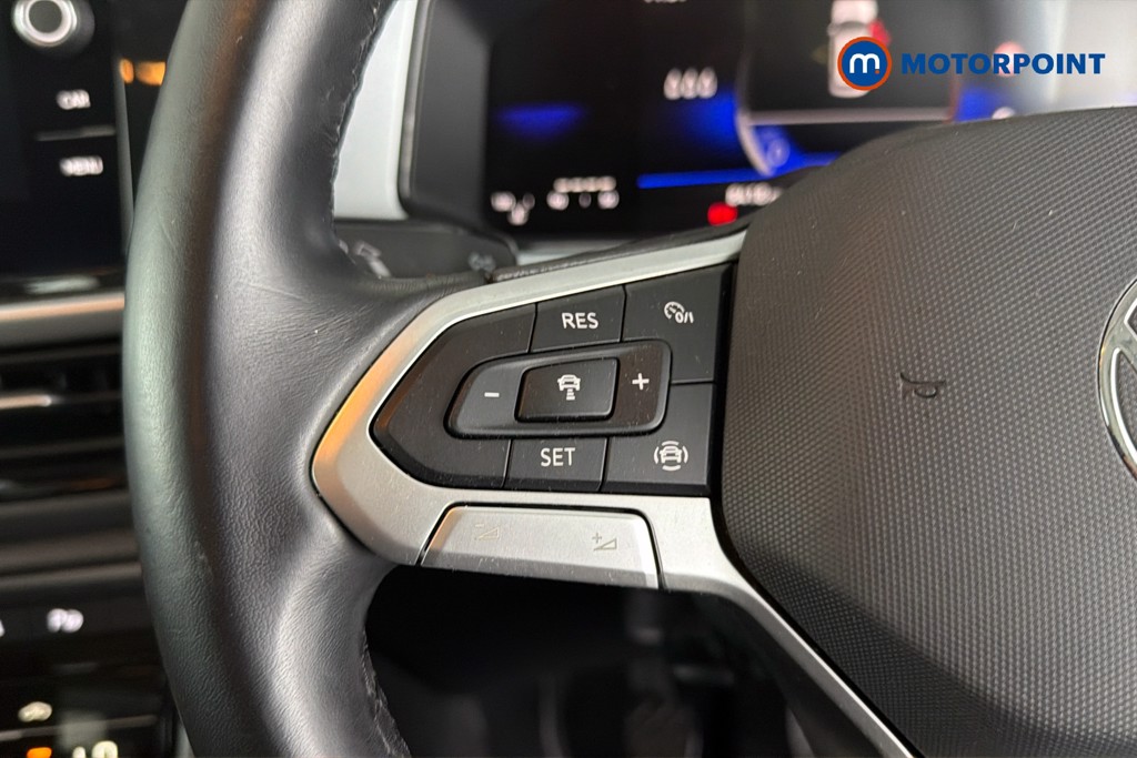 Volkswagen T-Roc Life Manual Petrol SUV - Stock Number (1664320) - 3rd supplementary image