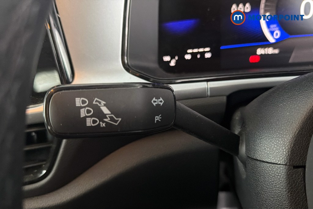 Volkswagen T-Roc Life Manual Petrol SUV - Stock Number (1664320) - 6th supplementary image